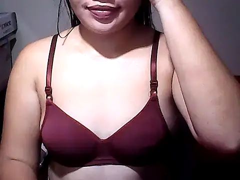 Snapshot of Hot_Aryelle20 chatting on March 24, 6:18 am Hot Aryelle20 online show from March 24, 6:18 am