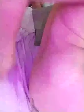 Snapshot of anaen4mmm chatting on December 31, 1:36 am anaen4mmm online show from December 31, 1:36 am