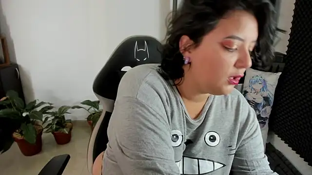 aika-dreams online show from December 14, 12:33 pm