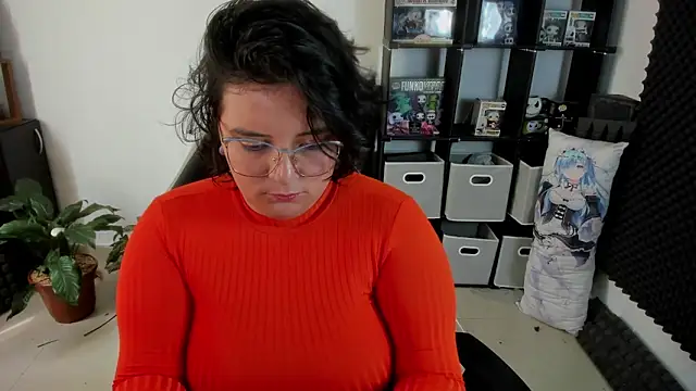 aika-dreams online show from December 15, 4:26 pm