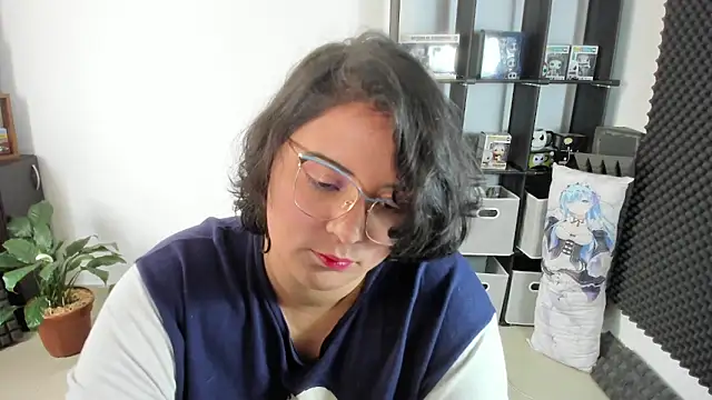 aika-dreams online show from January 5, 3:45 pm