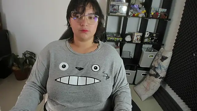 aika-dreams online show from February 6, 1:21 pm