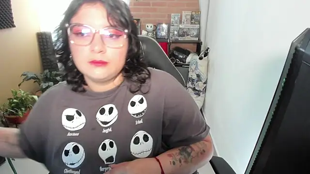 aika-dreams online show from September 11, 12:38 pm