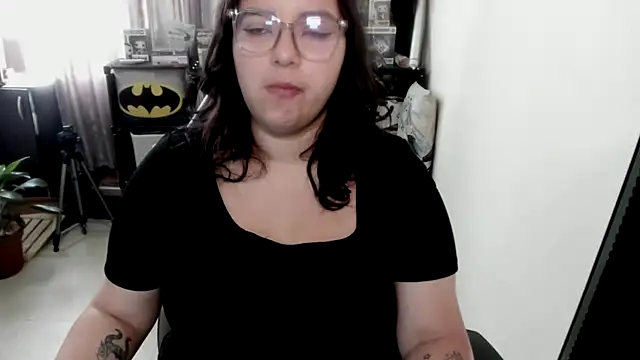 aika-dreams online show from April 11, 12:31 pm