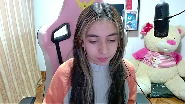 Maggie Fox3 online show from December 11, 2:09 am