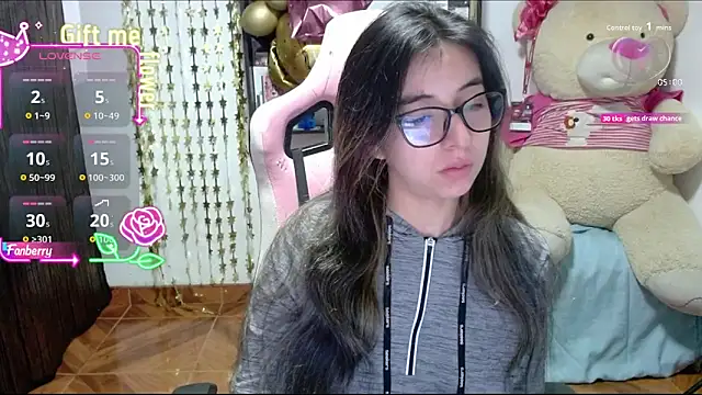 Maggie Fox3 online show from October 7, 1:36 am