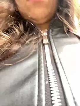 Maggie Fox3 online show from March 26, 5:51 pm