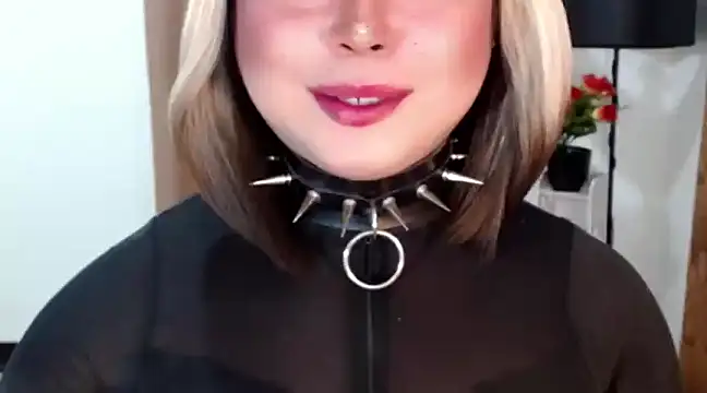 Snapshot of Mistress_DOMnicaaxx chatting on March 8, 5:17 am Mistress DOMnicaaxx online show from March 8, 5:17 am