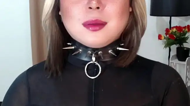 Snapshot of Mistress_DOMnicaaxx chatting on March 13, 4:05 am Mistress DOMnicaaxx online show from March 13, 4:05 am