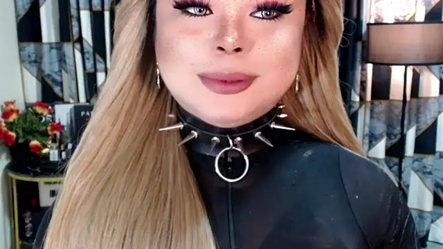 Snapshot of Mistress_DOMnicaaxx chatting on September 12, 12:55 am Mistress DOMnicaaxx online show from September 12, 12:55 am