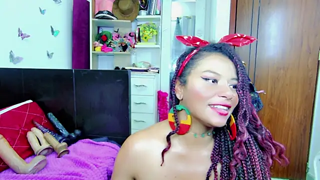 Snapshot of Naasha_ chatting on February 16, 8:33 pm Naasha  online show from February 16, 8:33 pm