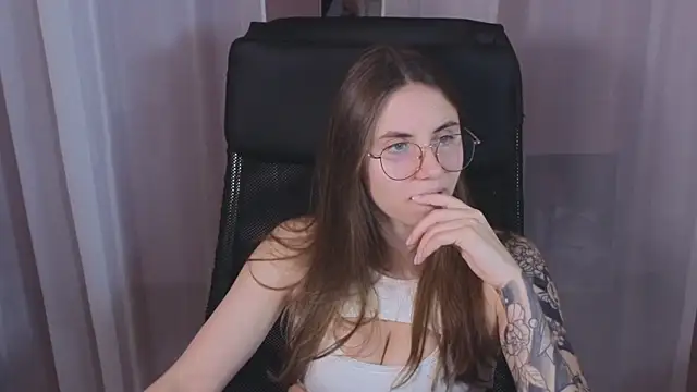  AnnaStark  online show from February 5, 8:25 pm