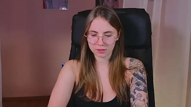  AnnaStark  online show from February 19, 8:31 pm