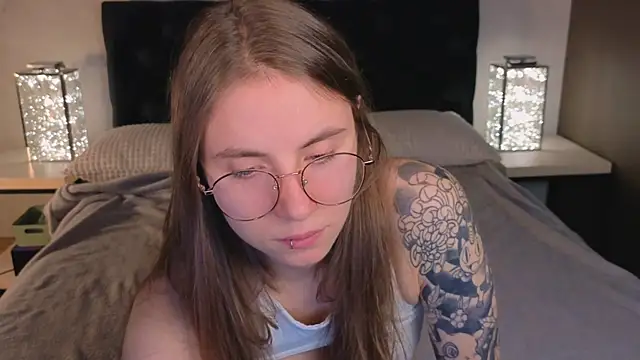  AnnaStark  online show from September 19, 8:20 pm