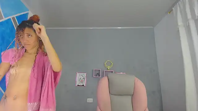 SexyLeilaa online show from December 28, 6:06 am