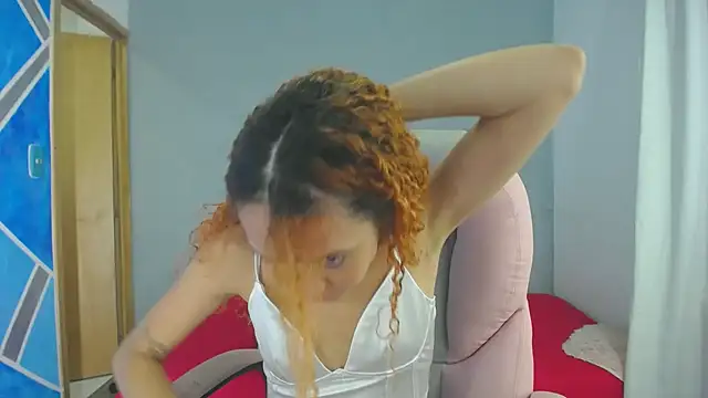 SexyLeilaa online show from January 5, 2:38 am