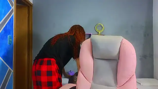 SexyLeilaa online show from February 7, 12:42 am