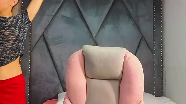 SexyLeilaa online show from March 11, 1:05 am