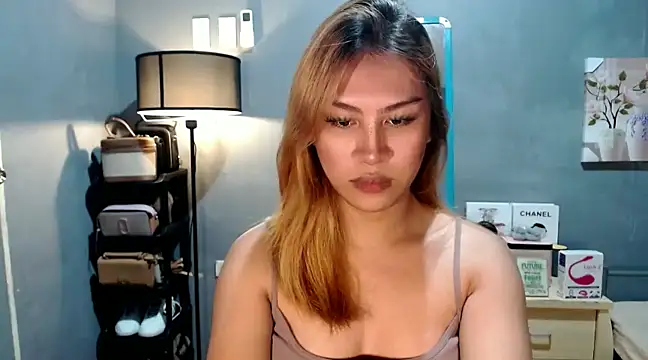 luxxy grand online show from February 9, 6:37 pm