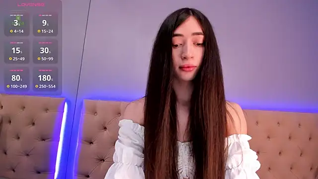 Snapshot of NickieRainer chatting on December 13, 4:43 am NickieRainer online show from December 13, 4:43 am