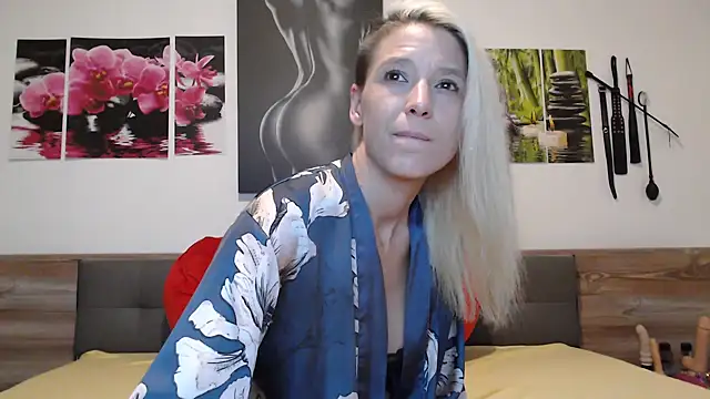 Naschkatze01 online show from October 28, 7:38 pm