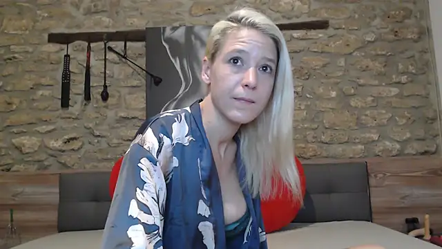 Naschkatze01 online show from December 17, 10:32 am