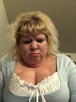 Snapshot of JemJensen30 chatting on March 16, 6:42 am JemJensen30 online show from March 16, 6:42 am