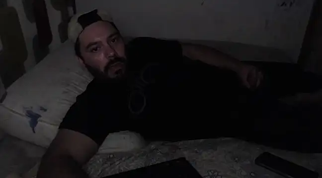 Snapshot of lucasprloco chatting on December 14, 5:18 am lucasprloco online show from December 14, 5:18 am