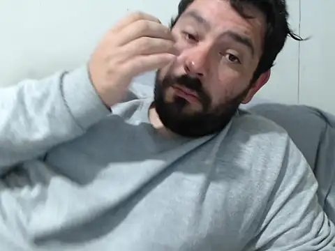 Snapshot of lucasprloco chatting on September 18, 10:45 pm lucasprloco online show from September 18, 10:45 pm