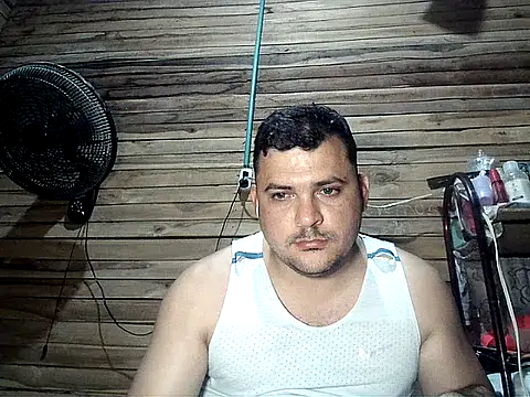 Snapshot of Arcangel_05 chatting on July 10, 4:39 am Arcangel 05 online show from July 10, 4:39 am