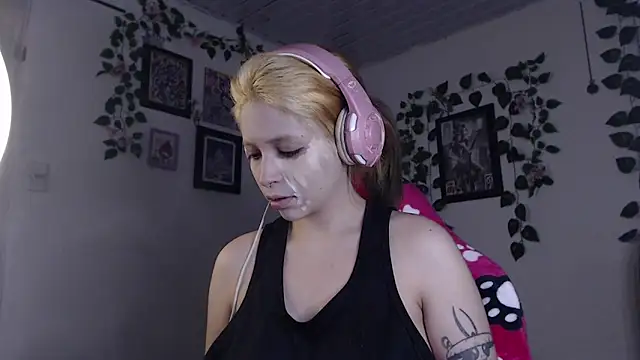 MaryJannes online show from December 26, 6:52 am