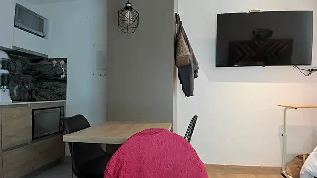 alexademie1 online show from January 15, 9:30 pm