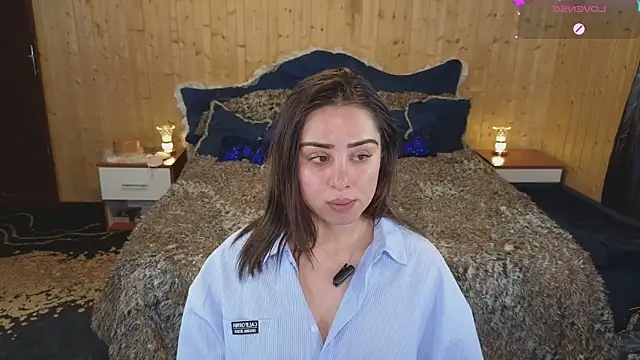 Snapshot of VanessaDoyle chatting on February 1, 6:19 pm VanessaDoyle online show from February 1, 6:19 pm