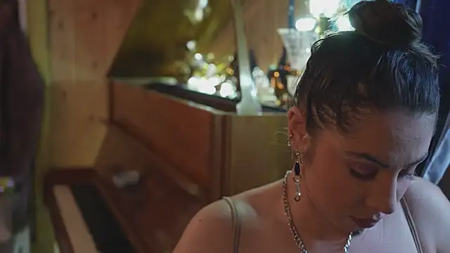 VanessaDoyle online show from October 27, 8:18 am