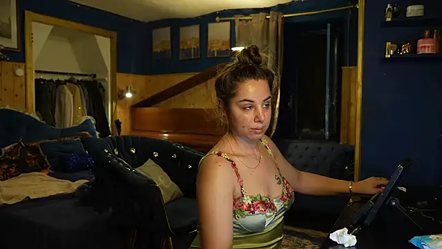 Snapshot of VanessaDoyle chatting on July 30, 10:20 pm VanessaDoyle online show from July 30, 10:20 pm