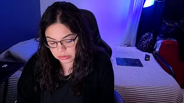 Snapshot of drizzypeach602 chatting on February 13, 3:57 am drizzypeach602 online show from February 13, 3:57 am