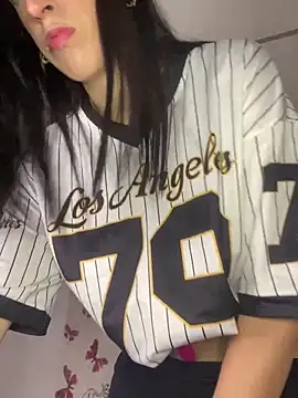 Amira Milker online show from December 27, 3:37 pm