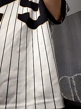 Amira Milker online show from February 15, 7:50 pm