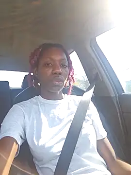 oliviaprettypussy online show from March 22, 7:50 pm