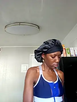 oliviaprettypussy online show from April 24, 1:24 pm