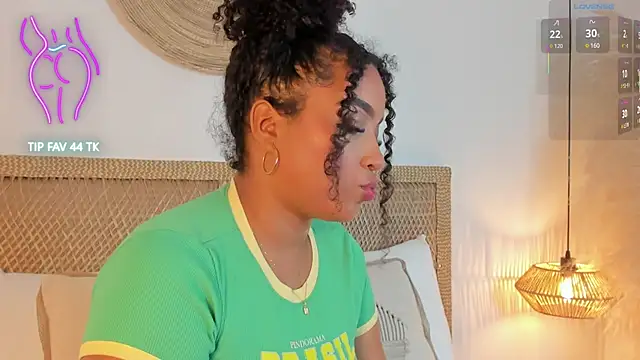 cloe 25 online show from September 25, 2:04 am