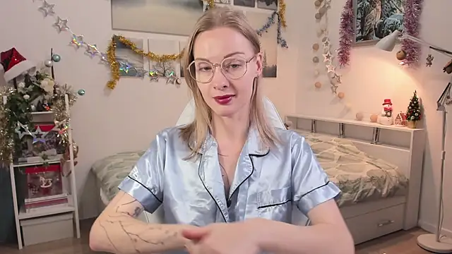 MissRightX online show from December 21, 1:40 pm