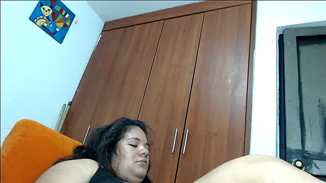 Snapshot of Van3orgasm4me chatting on April 9, 12:21 pm Van3orgasm4me online show from April 9, 12:21 pm