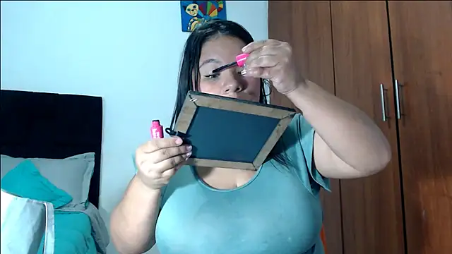Snapshot of Van3orgasm4me chatting on May 3, 9:21 pm Van3orgasm4me online show from May 3, 9:21 pm