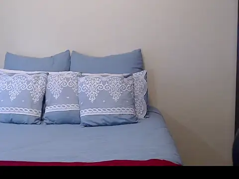 yummycherryxx online show from November 4, 7:40 am