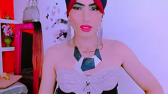 Snapshot of priscilahotker chatting on January 19, 4:44 am priscilahotker online show from January 19, 4:44 am
