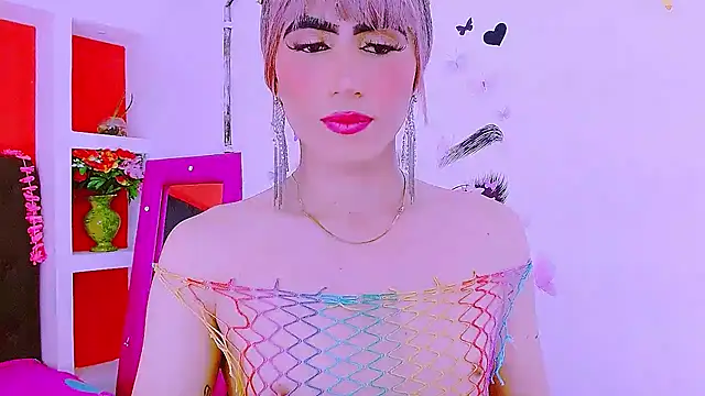 Snapshot of priscilahotker chatting on February 17, 5:14 am priscilahotker online show from February 17, 5:14 am
