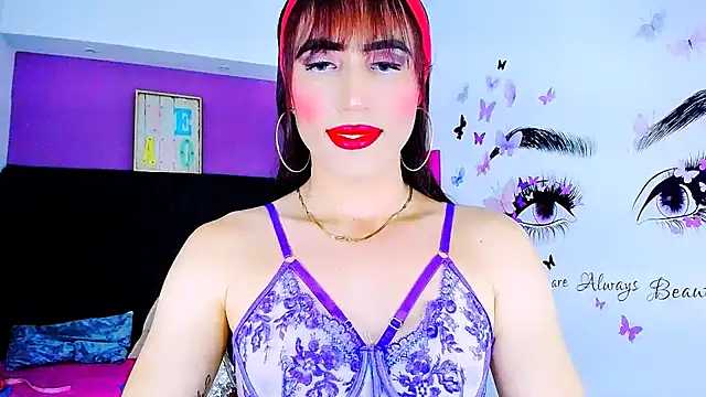 Snapshot of priscilahotker chatting on September 15, 4:56 am priscilahotker online show from September 15, 4:56 am