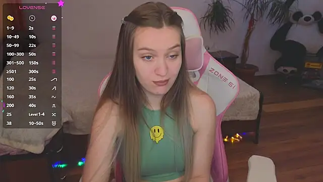 CyrilaPuff online show from December 16, 4:55 am