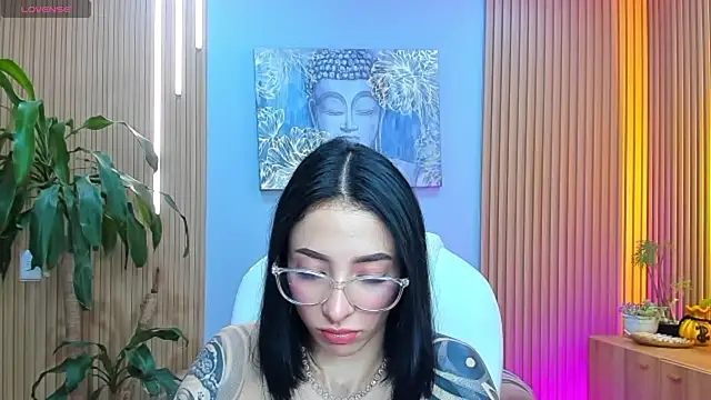 Snapshot of barbie_scoth_ chatting on May 3, 10:49 pm barbie scoth online show from May 3, 10:49 pm
